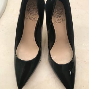 Black patent leather Vince Camuto Heels